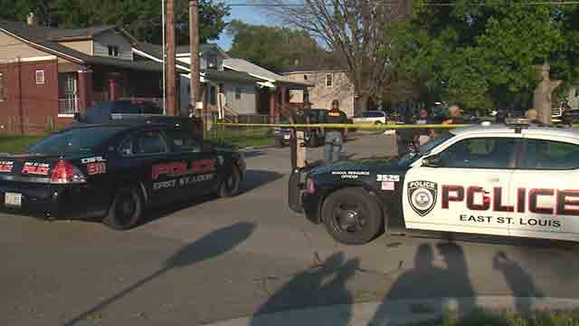 Man killed during rolling gun battle in East St. Louis - FOX5 Vegas - KVVU