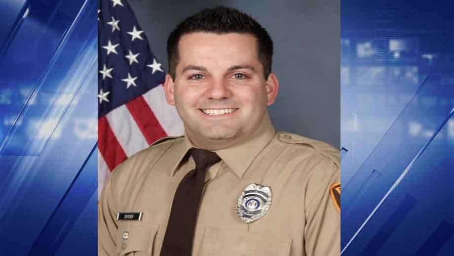 Gov. Nixon orders flags in St. Louis County to fly at halfstaff CBS