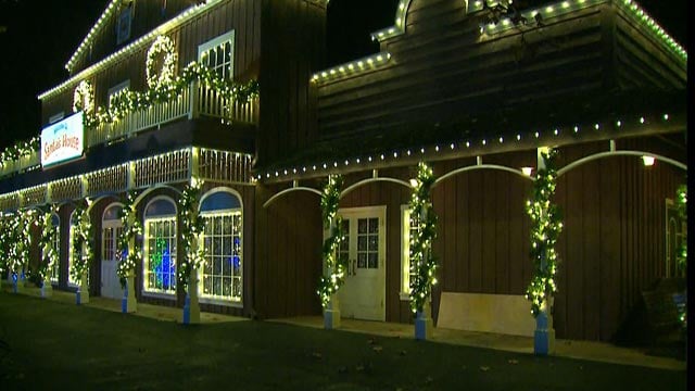Six Flags transforming into winter wonderland for &#39;Holiday in th - 0