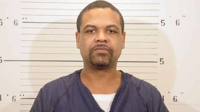 Suspect in Illinois triple homicide waives extradition - 0