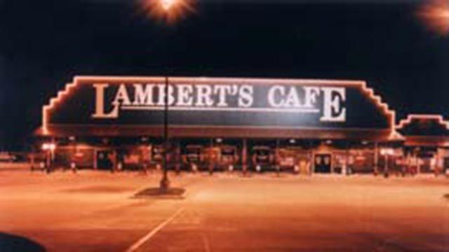 Outside of Lambert's Cafe in Ozark, Mo. (Credit: throwedrolls.com)