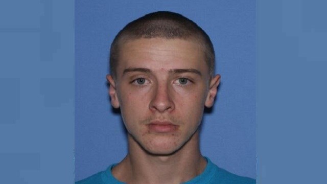 Police said Zachary Dixon, 18, threatened to kill Katie <b>Nicole Woodall</b> and ... - 8345432_G