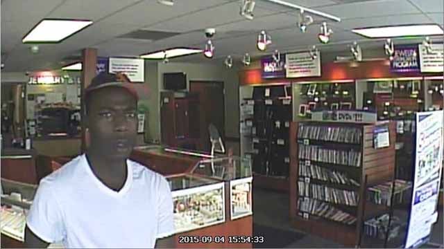 New photos released of man who robbed Cash America - 0